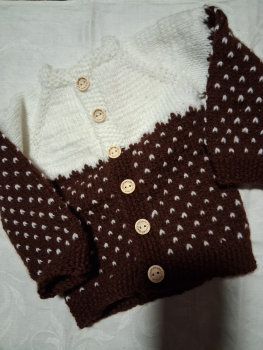 Strickjacke braun-weiß