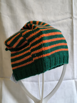Mütze mit Knoten grün orange
