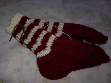 Babysocken weinrot weiß