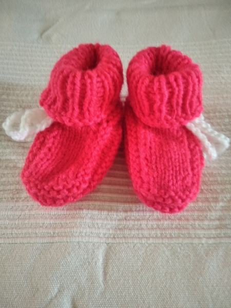 Babyschuhchen in orangerot