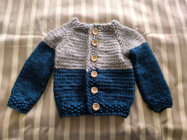 Strickjacke grau blau dick