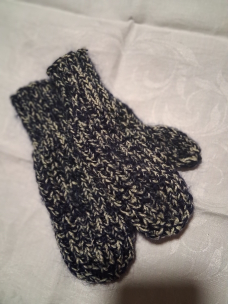 Handschuhe grau weiß