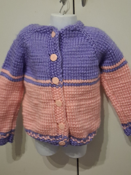 Dicke Strickjacke rosa lila