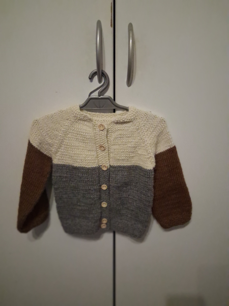 Strickjacke grau weiß braun