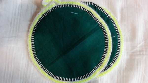 Topflappen 2er Set mit gelber Umrandung