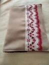 Buchumschlag beige mit Spitze